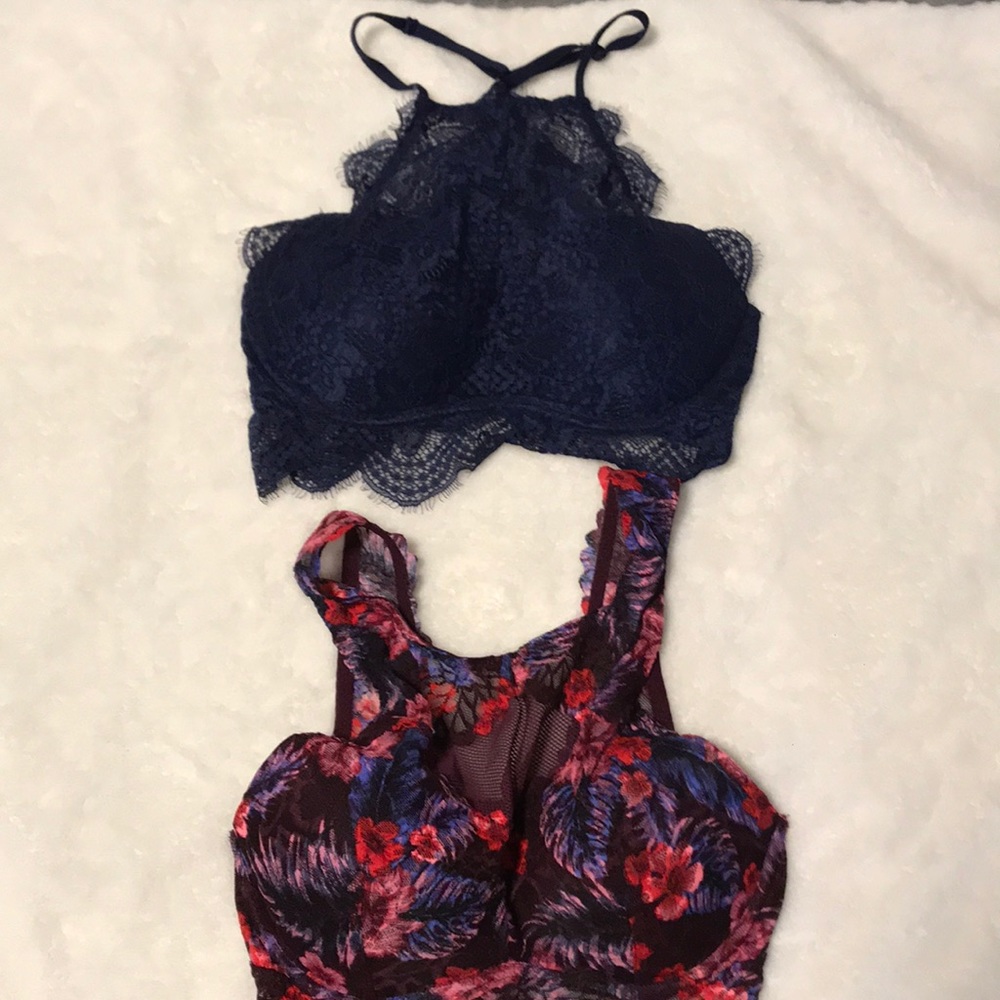 2 crop tops with medium pad support